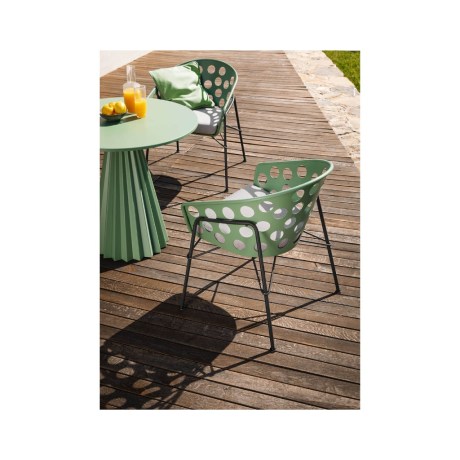 Bolle-outdoor-chair-design-by-Paola-Navone-for-Midj.