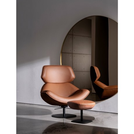 Alisia leather armchair with ottoman and swivel base