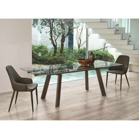 Giulliver-Ingenia-Casa-table