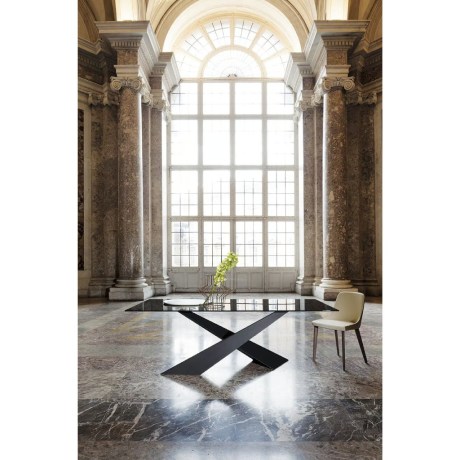 Living-glass-top-table-by-riflessi
