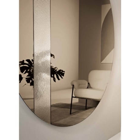 Λεπτομέρεια tone-on-tone mesh διακόσμησης στον καθρέφτη Shine OIKADE