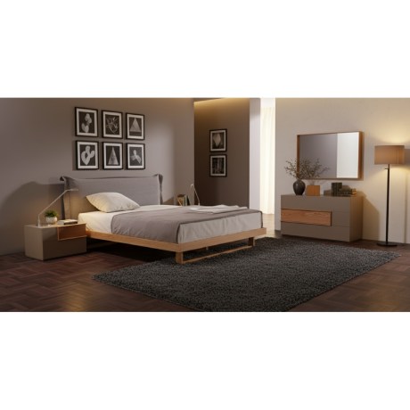 Κρεβατοκάμαρα Solid, κρεβάτι και κομοδίνο λάκα, μοντέρνο σετ υπνοδωματίου