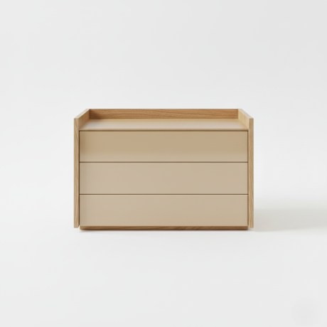 Συρταριέρα Spirit δίχρωμη, λάκα και καπλαμάς δρυός, minimal κρεβατοκάμαρα