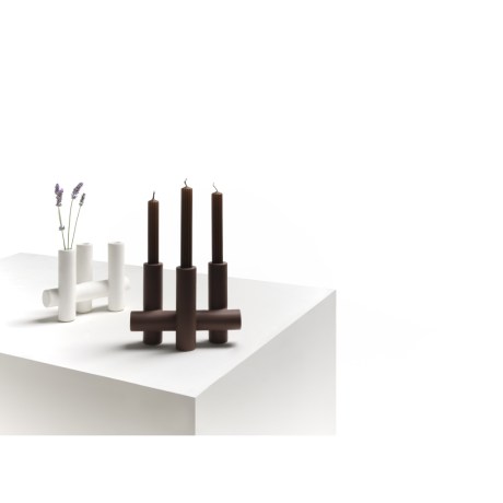 Set Centrico κηροπήγια και βάζα σε λευκό και rusty brown. Minottiitalia.